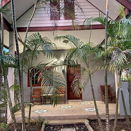 Coconut Bungalow Nai Yang Beach Exteriör bild