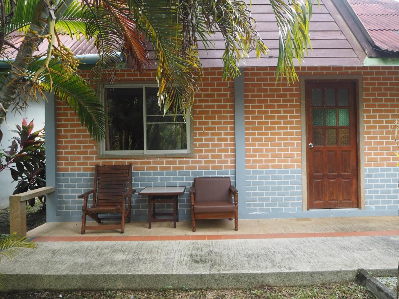 Coconut Bungalow Nai Yang Beach Exteriör bild