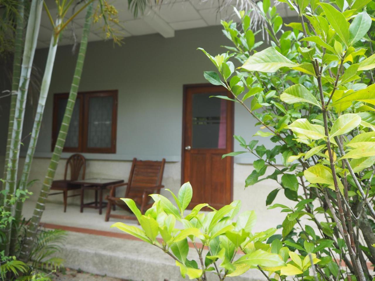 Coconut Bungalow Nai Yang Beach Exteriör bild
