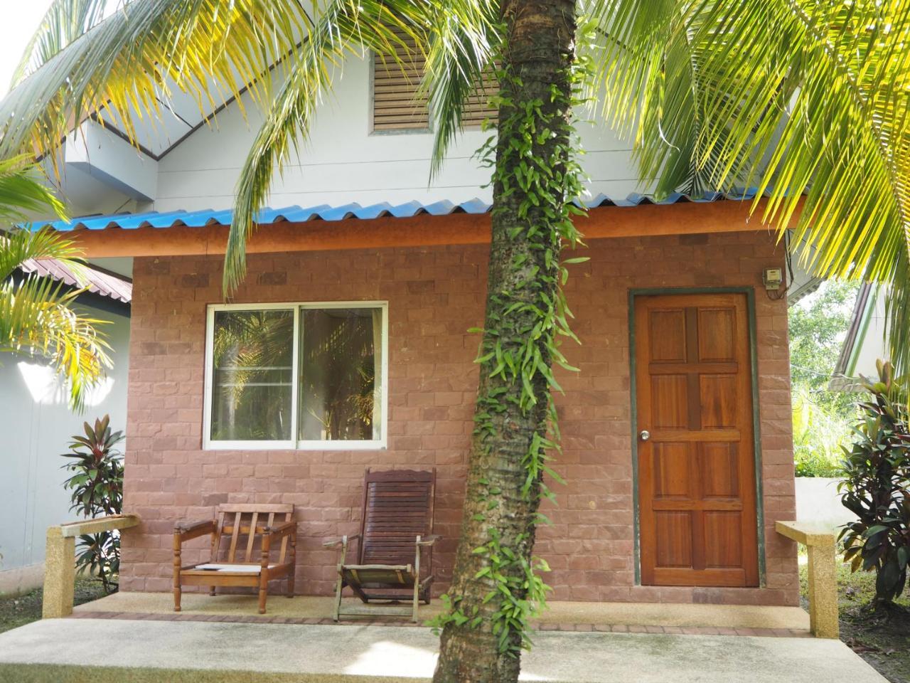 Coconut Bungalow Nai Yang Beach Exteriör bild