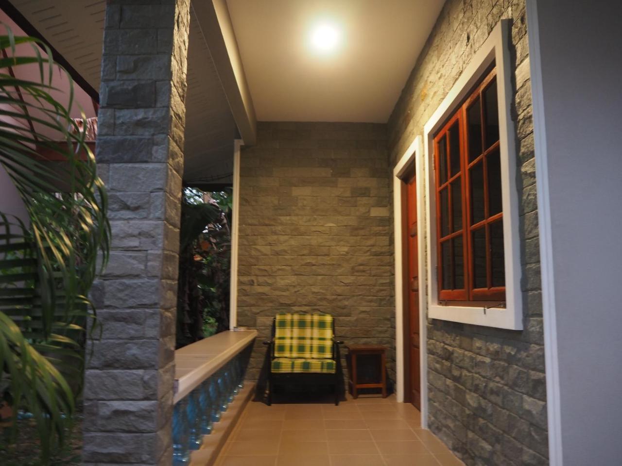 Coconut Bungalow Nai Yang Beach Exteriör bild